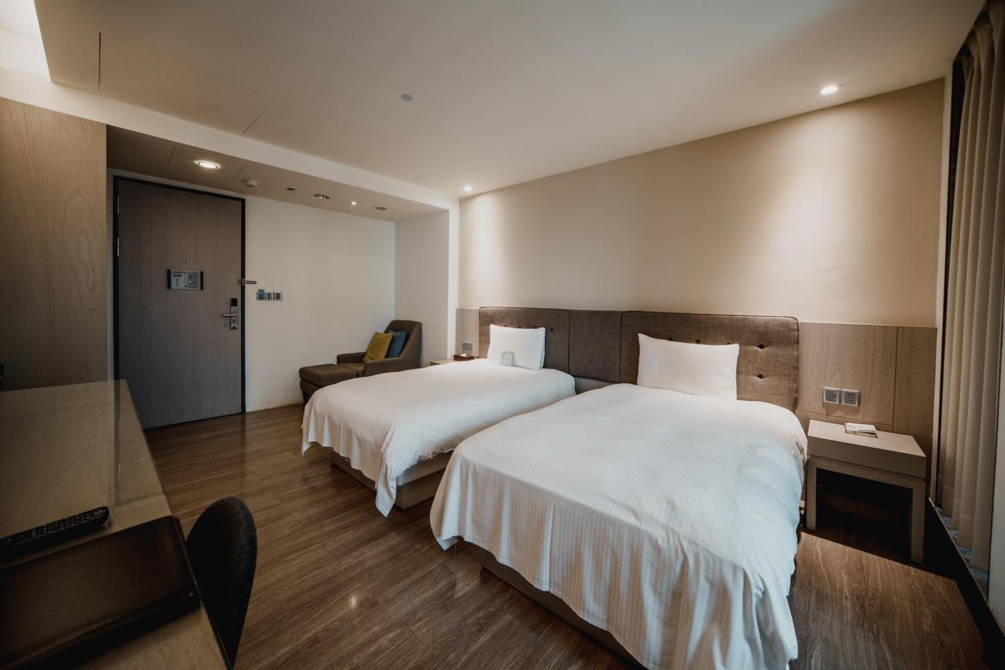 Hub Hotel Kaohsiung Yawan Branch Buitenkant foto