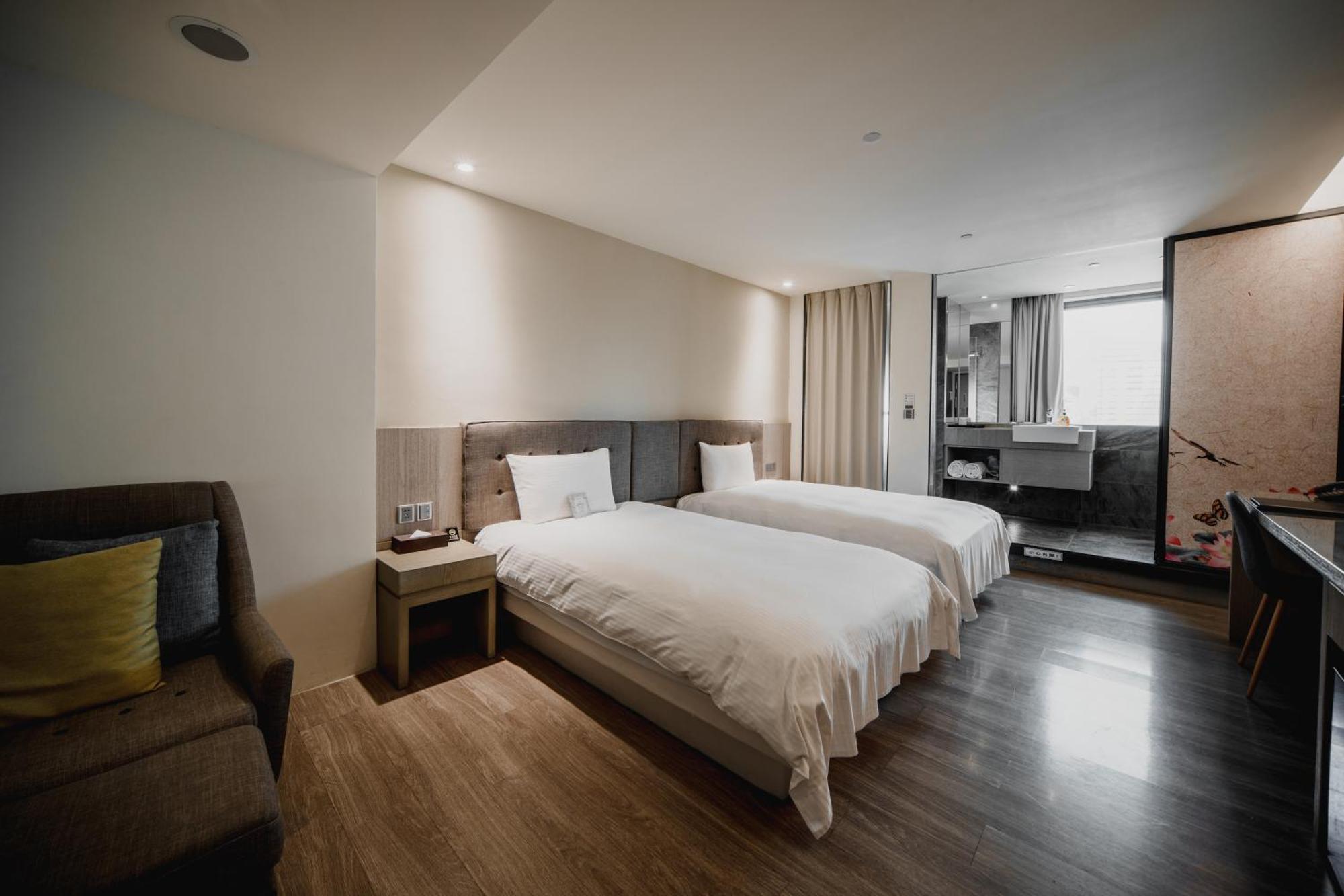 Hub Hotel Kaohsiung Yawan Branch Buitenkant foto