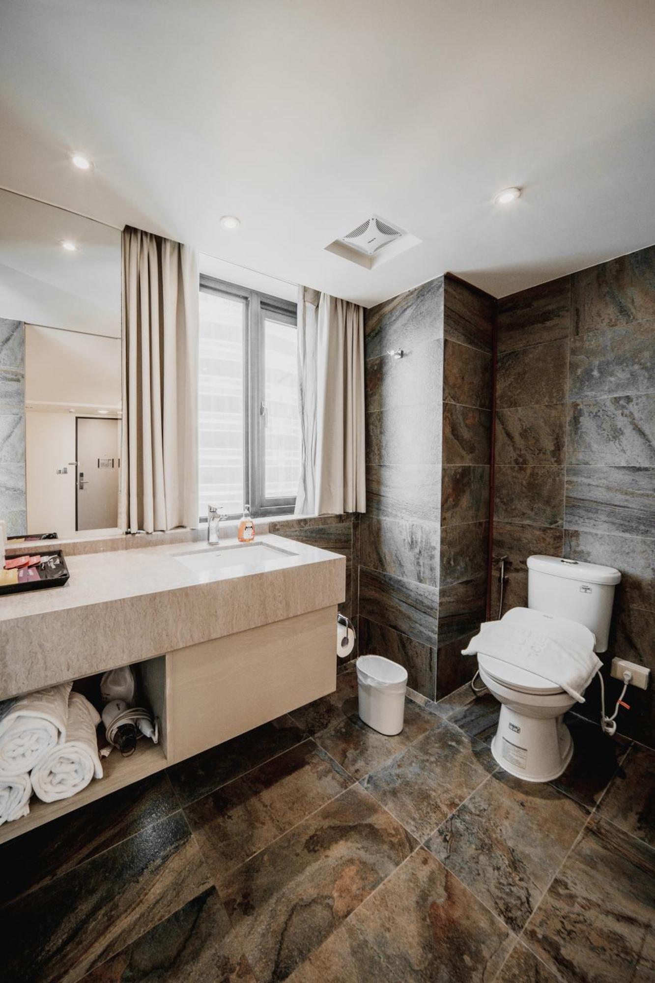 Hub Hotel Kaohsiung Yawan Branch Buitenkant foto