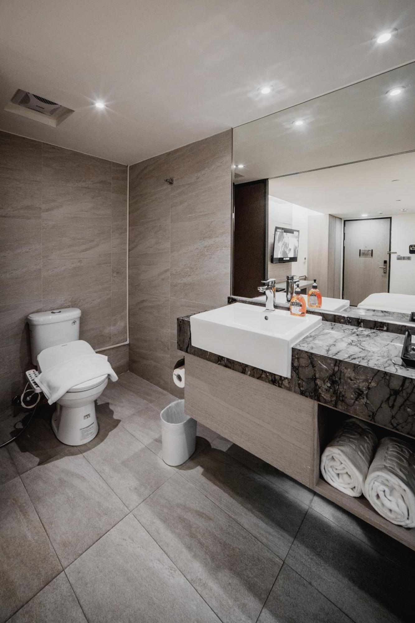 Hub Hotel Kaohsiung Yawan Branch Buitenkant foto