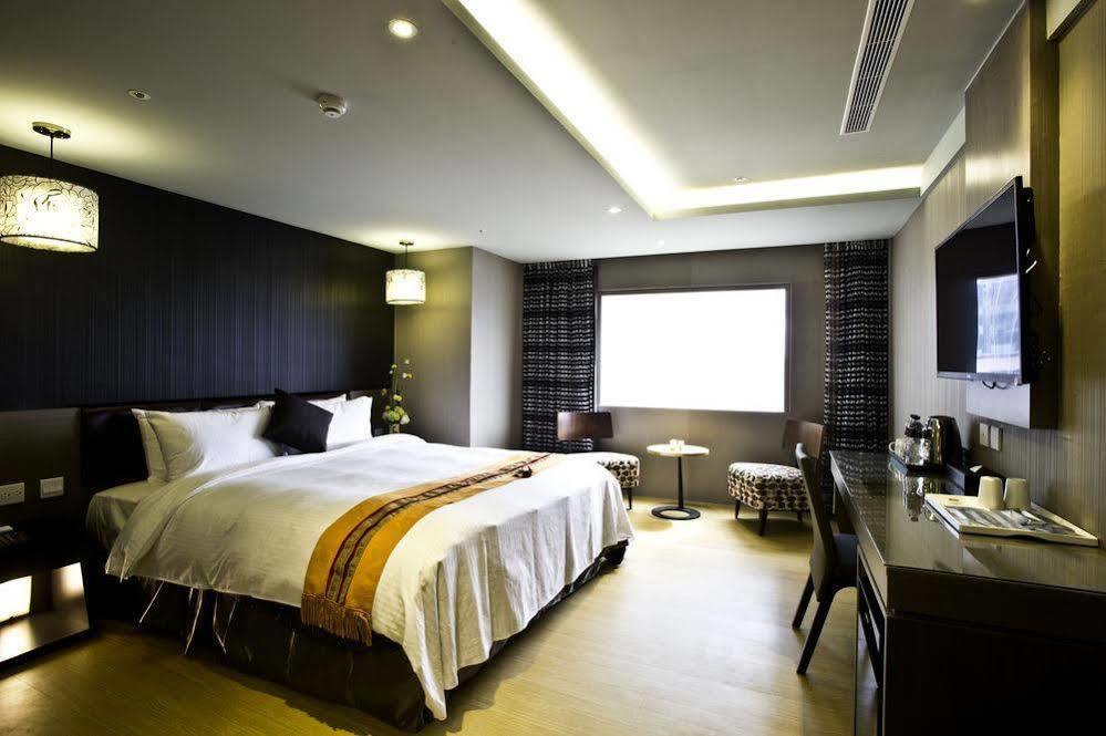 Hub Hotel Kaohsiung Yawan Branch Buitenkant foto